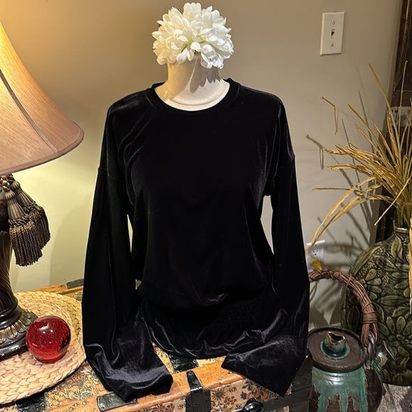Black Velour Top - Picture 2 of 7